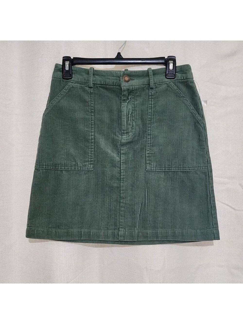 On 34th Women's Mini Skirt Corduroy Front Utility Pockets Green Size 4 NWT